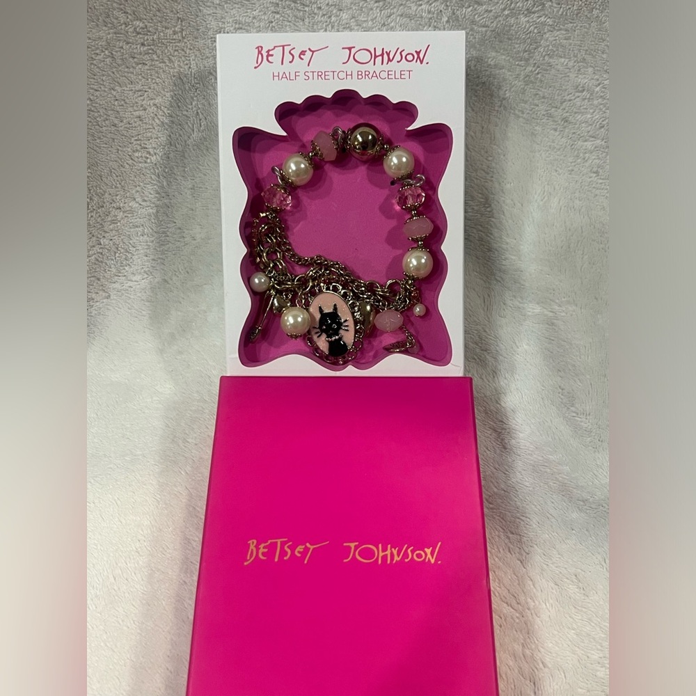 Betsey Johnson half stretch cat bracelet